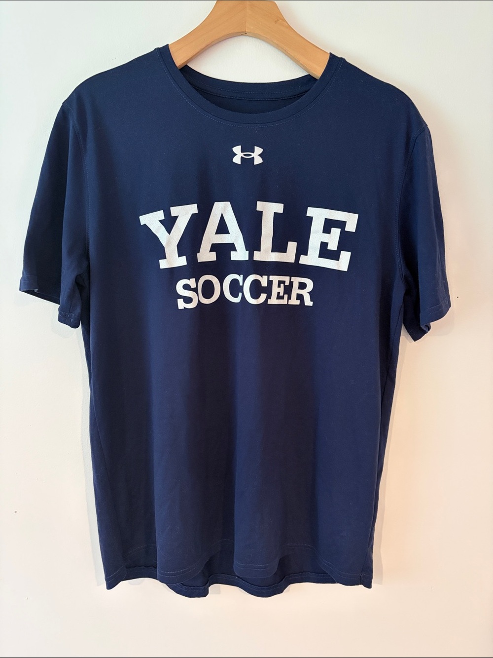 Under Armour Navy Yale Soccer Short Sleeve Tee Size Medium
